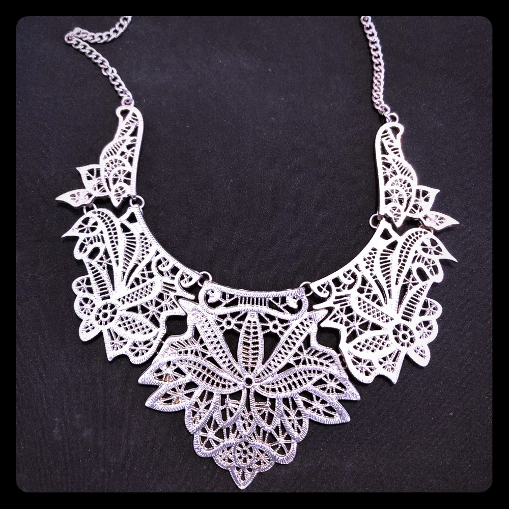Fashion statement necklace